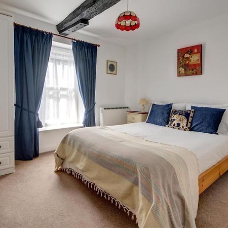 סירנססטר Katrinas Apartment By Treetop Property מראה חיצוני תמונה
